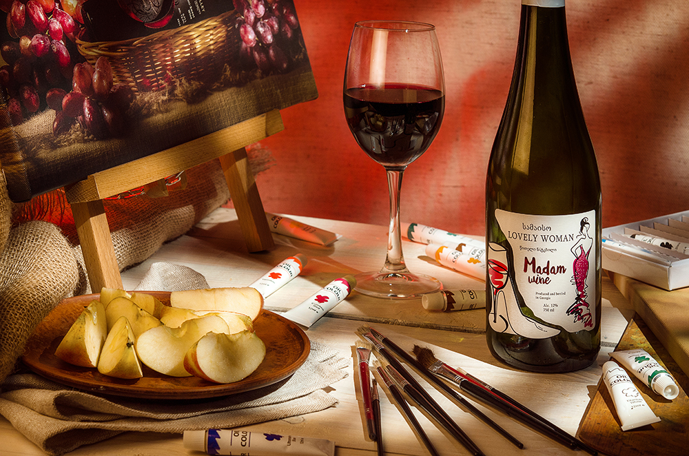 Винная этикетка MADAM WINE, разработка студии ТСД